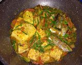 Foto langkah ke 4 dari resep Seng geseng cuko cakalan tahu tempe  khas madura.