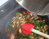 Foto del paso 3 de la receta: Macarrones con sobras de pollo asado y verduras