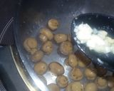 Foto del paso 4 de la receta Champiñones al ajo cabañil