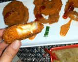 A picture of step 8 of Cheesy onion rings.