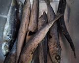 Foto langkah ke 1 dari resep Ikan Asin Cue Cabe Ijo.