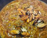 Foto del paso 9 de la receta: Fideos perla con calamares y mejillones