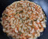 Foto langkah ke 3 dari resep Macaroni Omelet.