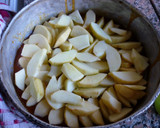 Foto del paso 3 de la receta: Bizcochuelo de manzana invertido
