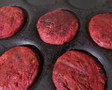 A picture of step 8 of Grilled Mini Kulcha Burger.