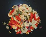 Foto langkah ke 2 dari resep Tumis Udang Kangkung.