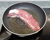 Foto del paso 7 de la receta: Solomillo de cerdo al horno con pastel de patata