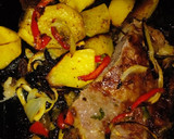 Foto del paso 2 de la receta: Carne al horno con papas y verduras