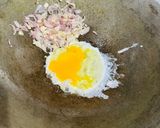 Foto langkah ke 2 dari resep Nasi Goreng Ayam Suwir.