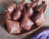 Foto langkah ke 1 dari resep Ketupat Sayur.