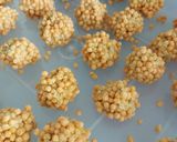 Foto langkah ke 3 dari resep Crispy Bubble Crumb Chicken Nugget Ball.