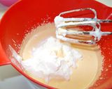 Tejfölös meggyes pite recept fázis 4 fotója