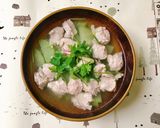 Hình bước làm 3 của món Canh Su Nấu Chả Giò Sống