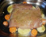 Foto del paso 2 de la receta: Pollo asado al carbón con filete de cerdo, papa y zanahoria