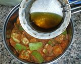 A picture of step 4 of Punjabi Aam ka achar.