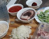 Foto del paso 1 de la receta: Arroz con pulpo y bacon