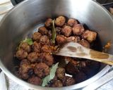 A picture of step 8 of Meatballs with Tomato Sauce.