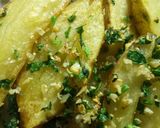 Foto langkah ke 7 dari resep Potato Wedges goreng.