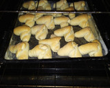 Foto del paso 5 de la receta: Pan con grasa o cuernitos en panetera
