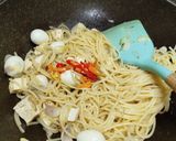 Foto langkah ke 5 dari resep Spaghetti Tumis Tahu dan Telur Puyuh.