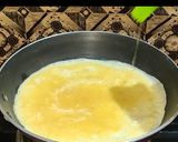 A picture of step 3 of Omelette sandwich.