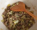 Foto langkah ke 2 dari resep Beef Macaroni Schotel (Kukus).