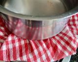 A picture of step 2 of Makhana Dum pulao.
