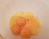 A picture of step 1 of Cheese Omelette.