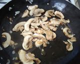 Foto del paso 2 de la receta: Pollo con champiñones