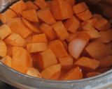 Párizsi csirkemell édesburgonyapürével recept fázis 1 fotója