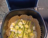 Foto del paso 1 de la receta: Espárragos verdes con jamón y huevo en Airfryer