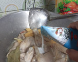 Foto langkah ke 7 dari resep Opor Ayam Tahu Kuah Putih.