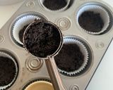 Hình bước làm 2 của món Bánh Phô Mai Kem 4 Loại Chocolate - Death by Chocolate Cheesecakes