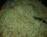 صورة لخطوة 1 من وصفة سباغيتي بصلصة طماطم 🍝