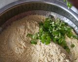 A picture of step 1 of Methi Pakoda.