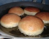 Foto langkah ke 5 dari resep Donat tanpa kentang.