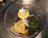 Une image de l'étape 3 de Sauce salade épicée à l'huile de sardines, vinaigre de vin et persil.