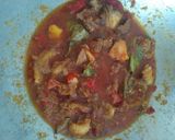 Foto langkah ke 4 dari resep Oseng-oseng Mercon Iga Sapi.