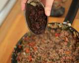 Foto del paso 7 de la receta: Empanadas de carne jugosas