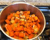A picture of step 1 of Carrot soup.