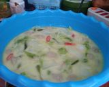 Foto langkah ke 5 dari resep Sawi Putih & Bakso Kuah Santan.