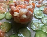 Foto del paso 4 de la receta: Tapa de Carpaccio de tomate rosa y pepino con timbal de ahumados
