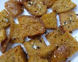 A picture of step 3 of Sesame Croutons.