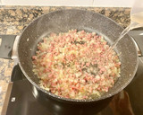 Foto del paso 4 de la receta: Manitas de cerdo en salsa