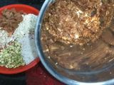 खजूर और ड्राई फ्रूट्स लड्डू (Khajoor aur dry fruits ladoo recipe in hindi)