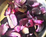 A picture of step 1 of Jamun Lassi.