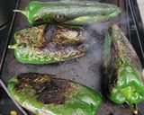 Foto del paso 1 de la receta: Chiles rellenos en crema de elote "fácil y delicioso"