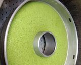 Foto langkah ke 6 dari resep Bolu pandan tanpa pewarna buatan.