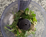 Foto del paso 2 de la receta: Pasta con Habas al Pesto y Yerbabuena