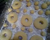 A picture of step 5 of Fluffy doughnuts.